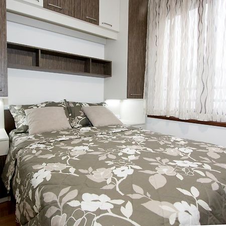 Apartment Iris Belgrado Esterno foto
