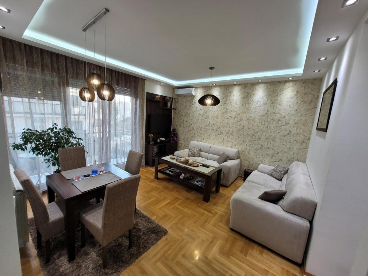 Apartment Iris Belgrado Esterno foto
