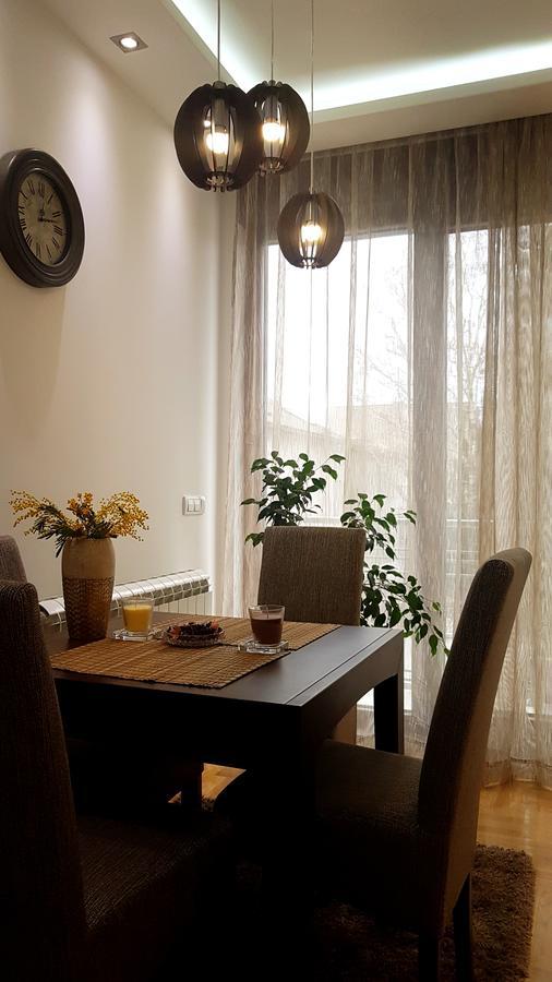 Apartment Iris Belgrado Esterno foto