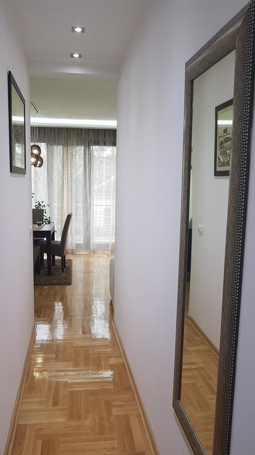 Apartment Iris Belgrado Esterno foto