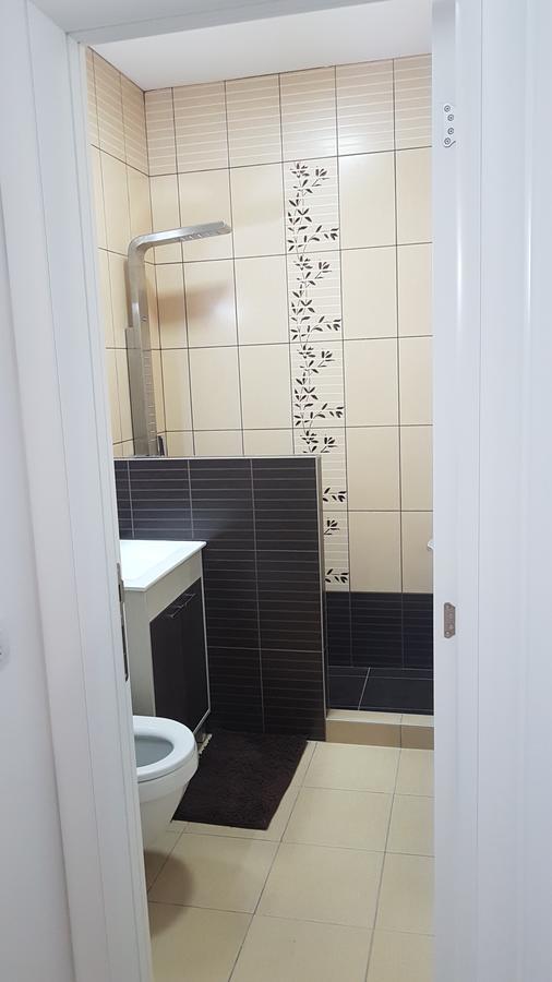 Apartment Iris Belgrado Esterno foto