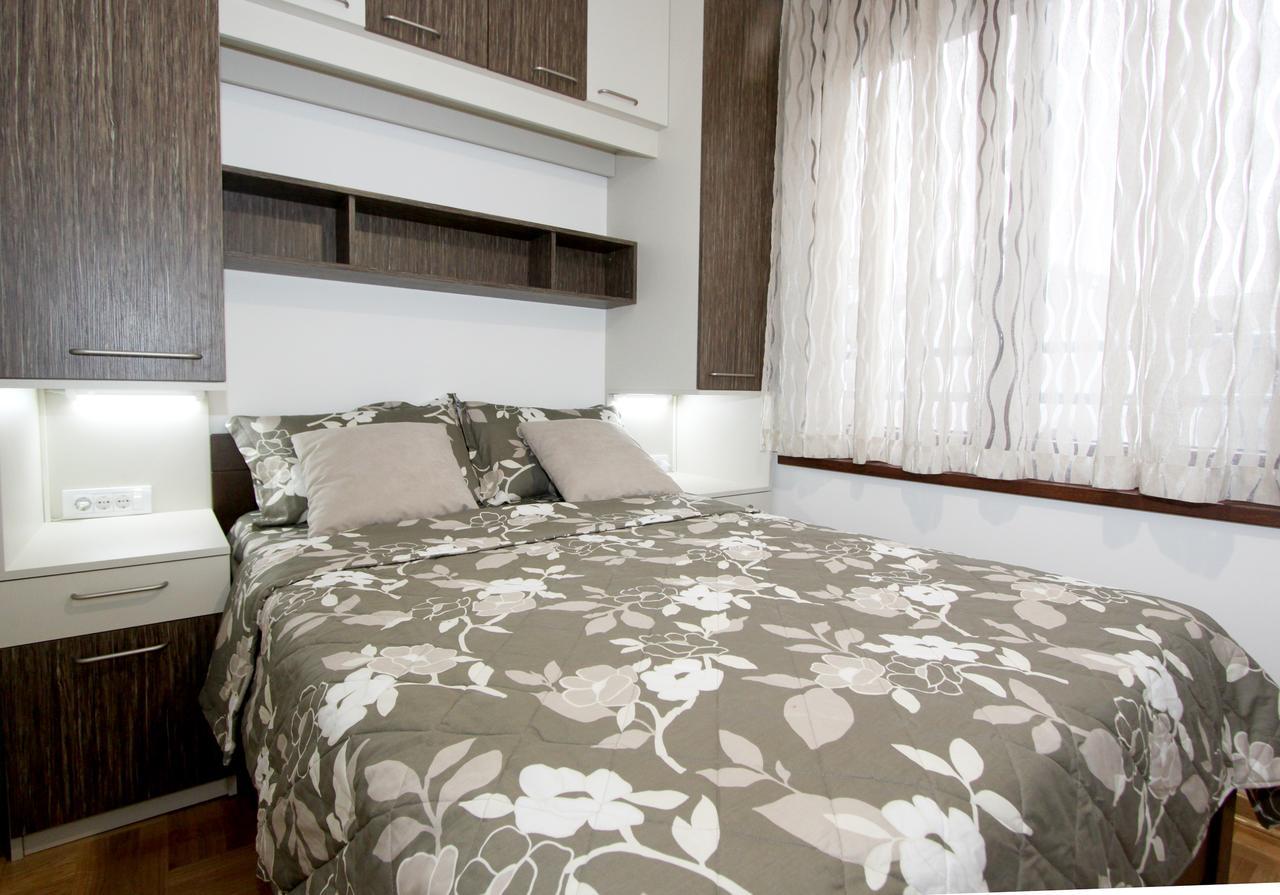 Apartment Iris Belgrado Esterno foto